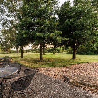 Super 8 by Wyndham Higginsville Thumbnail