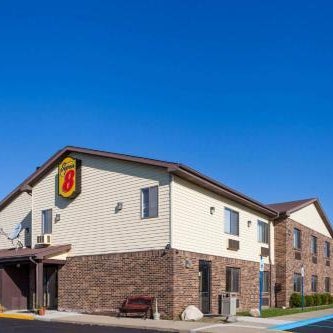 Super 8 by Wyndham Imlay City Thumbnail
