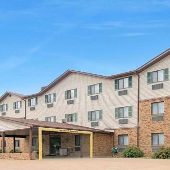 Super 8 by Wyndham St. Clair MO Thumbnail
