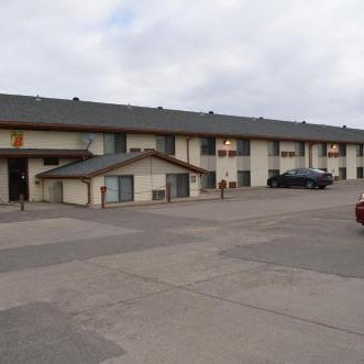 Super 8 by Wyndham Devils Lake Thumbnail