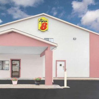 Super 8 by Wyndham East Moline Thumbnail