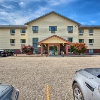 Rodeway Inn Whitehall Thumbnail