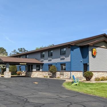 Super 8 by Wyndham Baxter/Brainerd Area Thumbnail