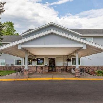 Super 8 by Wyndham Duluth Thumbnail