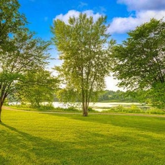 Super 8 by Wyndham Chaska Thumbnail