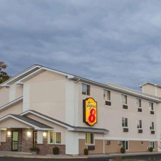 Super 8 by Wyndham Latham/Albany Airport Thumbnail