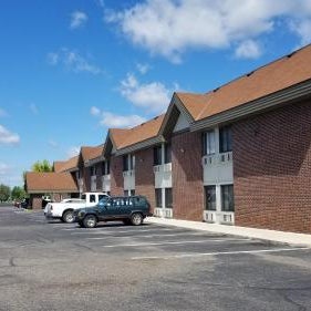 Super 8 by Wyndham St. Cloud Thumbnail