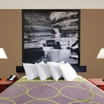 Super 8 by Wyndham Ithaca Thumbnail
