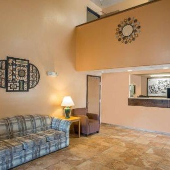 Super 8 by Wyndham Sun Prairie/Madison E Thumbnail