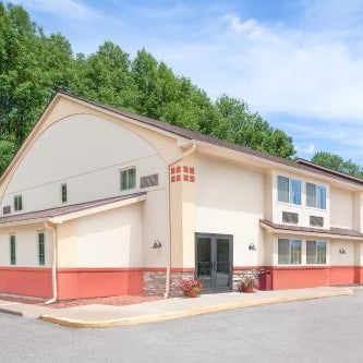 Super 8 by Wyndham Oneonta/Cooperstown Thumbnail