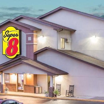Super 8 by Wyndham Roanoke VA Thumbnail