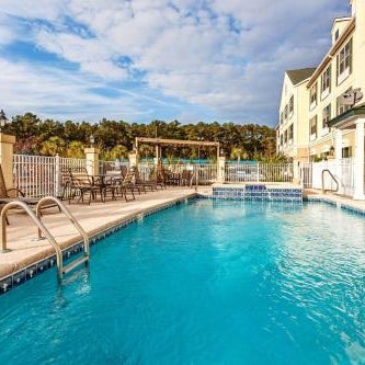 Country Inn & Suites by Radisson, Hinesville, GA Thumbnail