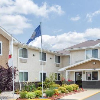 Super 8 by Wyndham South Boston VA Thumbnail