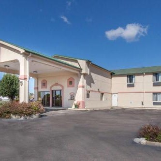 Super 8 by Wyndham Sallisaw Thumbnail