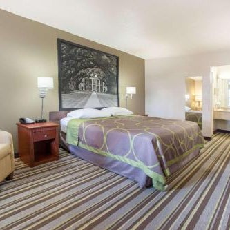 Super 8 by Wyndham Monroe West Thumbnail