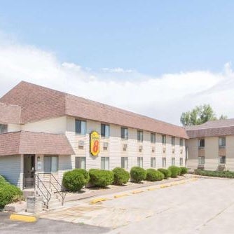 Super 8 by Wyndham Buffalo Thumbnail