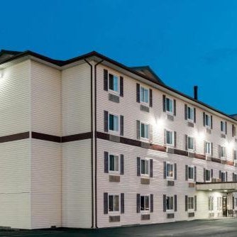 Super 8 by Wyndham Springfield East Thumbnail