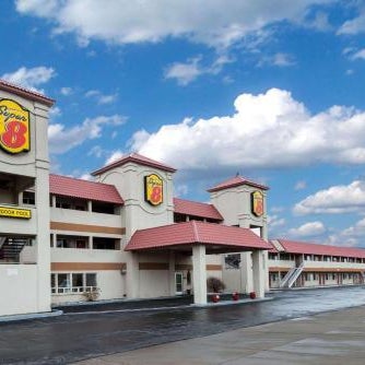 Super 8 by Wyndham Fernley Thumbnail