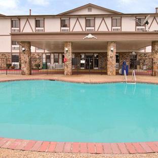 Clarion Pointe Thumbnail