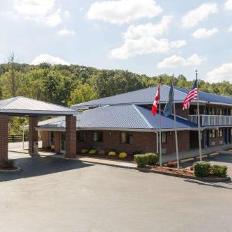 Days Inn by Wyndham Renfro Valley Mount Vernon Thumbnail