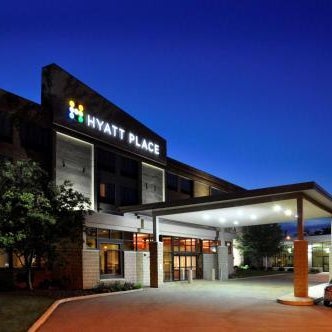 Comfort Suites Milwaukee West Thumbnail