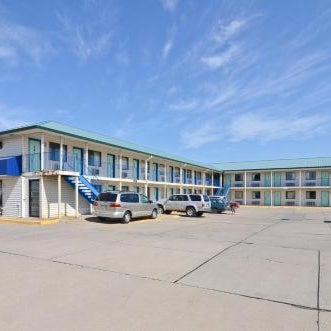 Americas Best Value Inn - Lincoln Thumbnail
