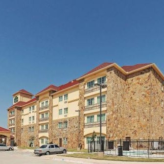 La Quinta Inn & Suites by Wyndham Mckinney Thumbnail