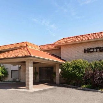 SureStay Plus by Best Western Windsor Thumbnail