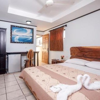 Cadillac Rock Beach Hotel Thumbnail