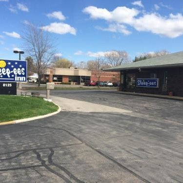 Sleep-ees Inn, Saginaw & Frankenmuth Thumbnail
