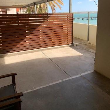 Beachside & Jetty View 4 - First Mate Apt limited sea view
