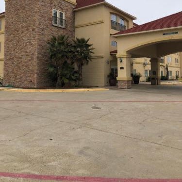 Americas Best Value Inn & Suites Gun Barrel City Thumbnail