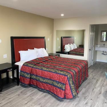Royale Inn Motel Thumbnail