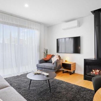 Stay At Ours - Alberttown