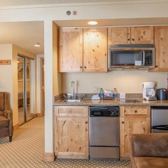Grand Lodge Condo in the Heart of Mt CB condo Thumbnail
