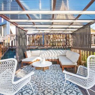 The Treehouse Pet Friendly 2 Mins Walk to Beach