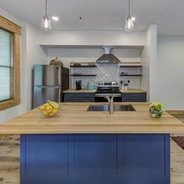 Historic Upscale Loft in Downtown Vicksburg! Thumbnail