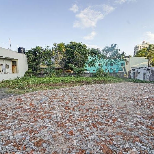 Super Townhouse Fantasea Hotels Near OMR Thumbnail