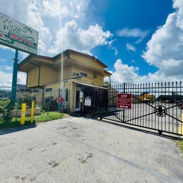 Royal Palms Motel & RV Park Thumbnail