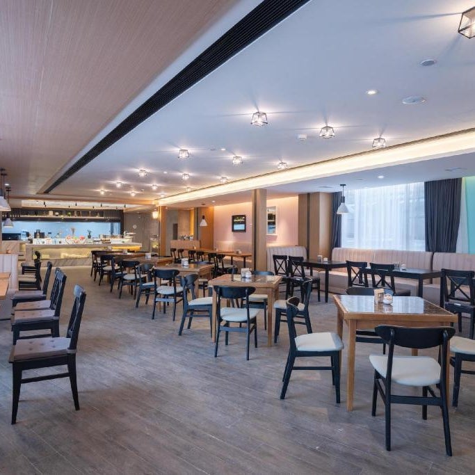 Atour Light Hotel Guiyang Penshuichi