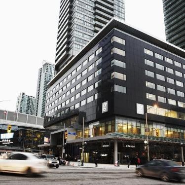 Hotel Le Germain Maple Leaf Square Thumbnail