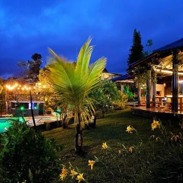 Natural Luxury Birding Lodge - Premium Birdwatching near Cali