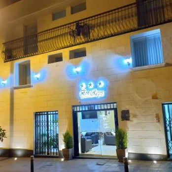 Bon Repos Boutique Thumbnail