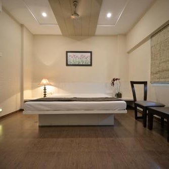 Naman Hotel