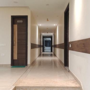 HOTEL GOLDEN LEAF