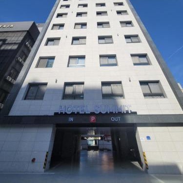 Hotel SUMMIT