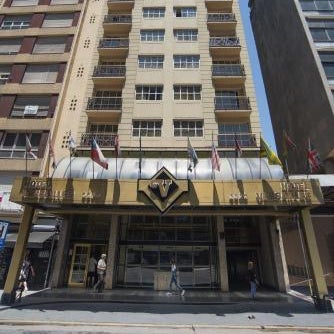 Hotel Versailles
