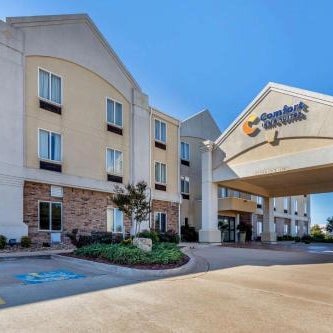 Comfort Inn & Suites Perry I-35 Thumbnail