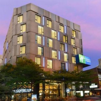 Holiday Inn Express Bangkok Sukhumvit 11 - Free Breakfast By IHG Thumbnail