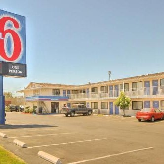 Motel 6-Fresno, CA - Blackstone North Thumbnail